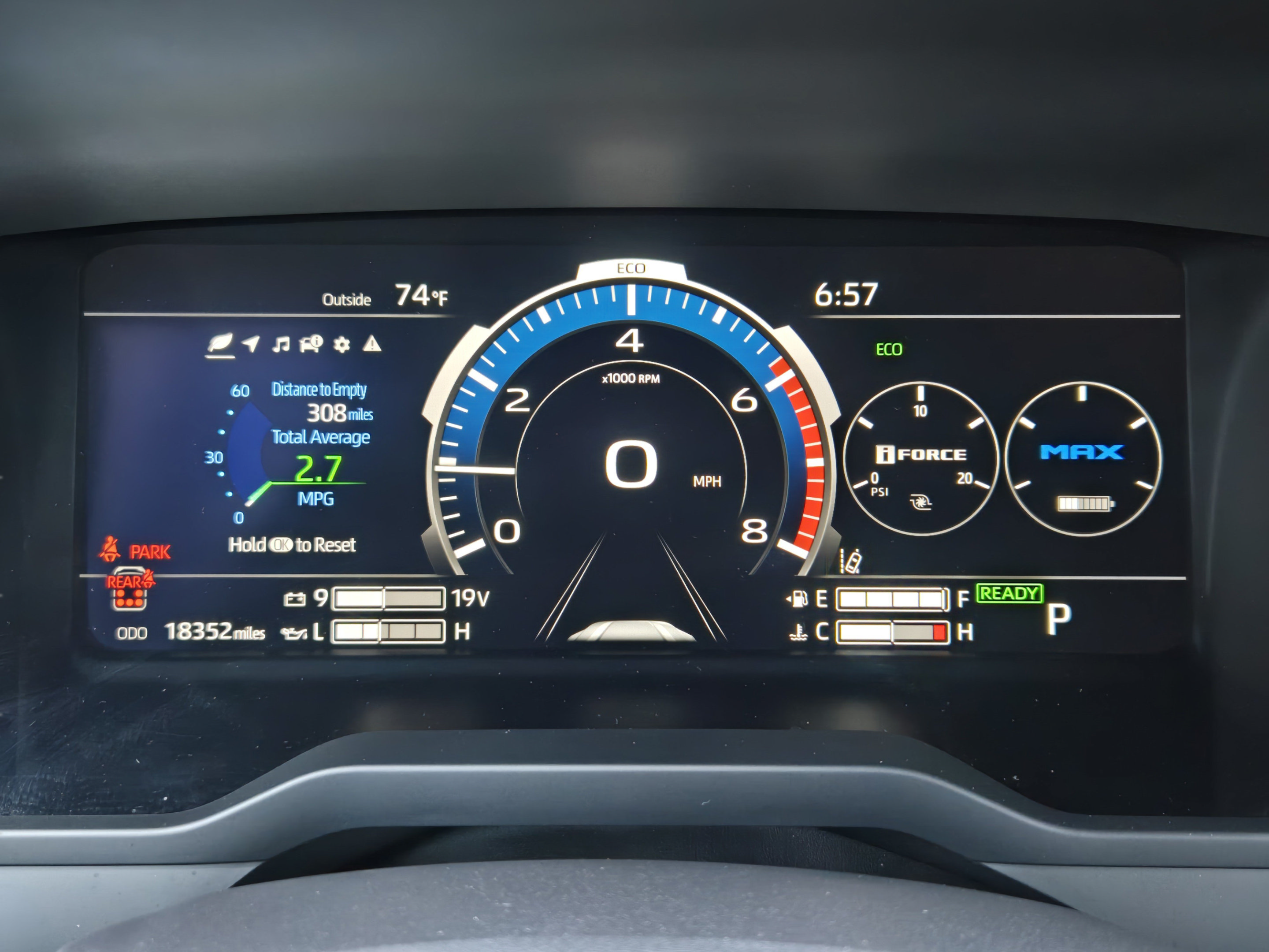Used 2025 Toyota Sequoia Platinum AWD/4WD image 11