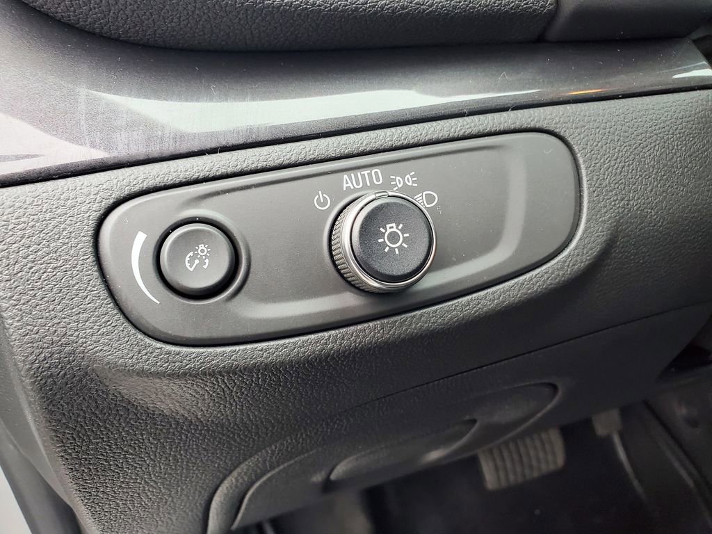 Used 2022 Buick Encore Preferred w/ Safety Package image 12