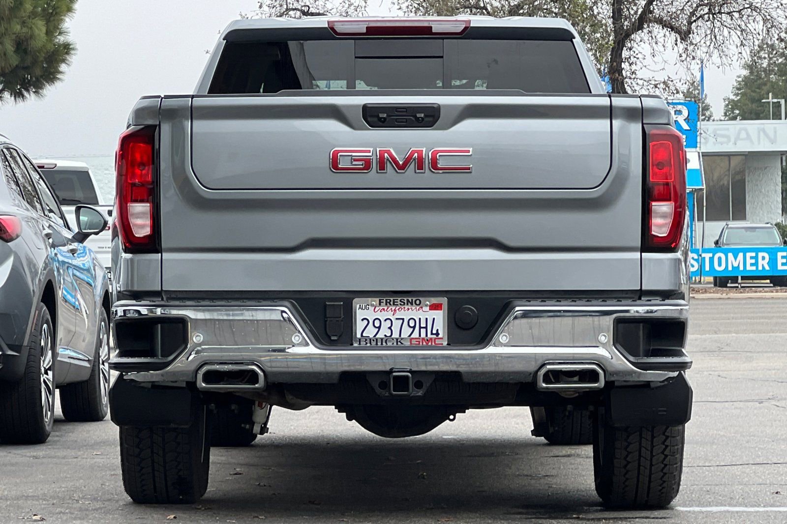 Used 2025 GMC Sierra 1500 SLE image 5