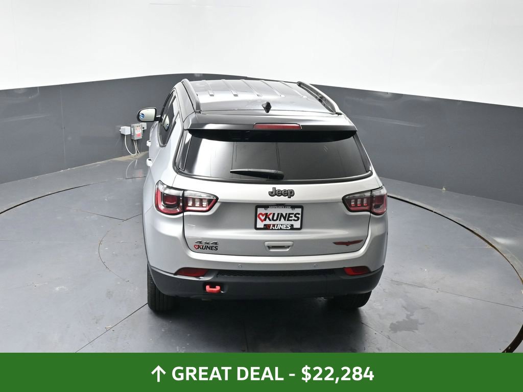Used 2025 Jeep Compass Trailhawk AWD/4WD image 51