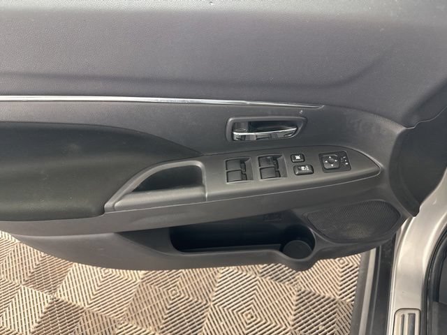 Used 2023 Mitsubishi Outlander Sport SE AWD/4WD image 18
