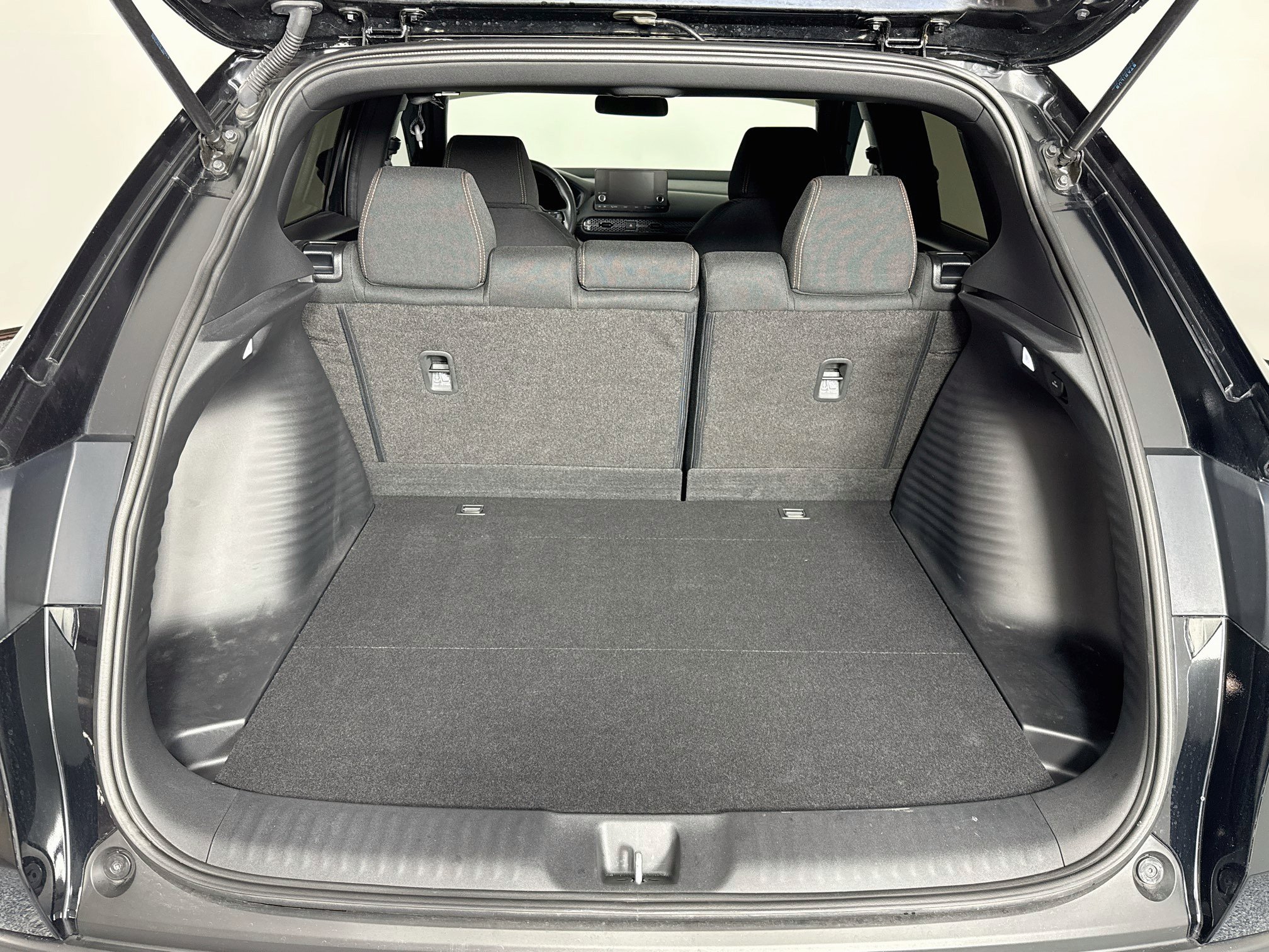 Certified 2025 Honda HR-V Sport image 24