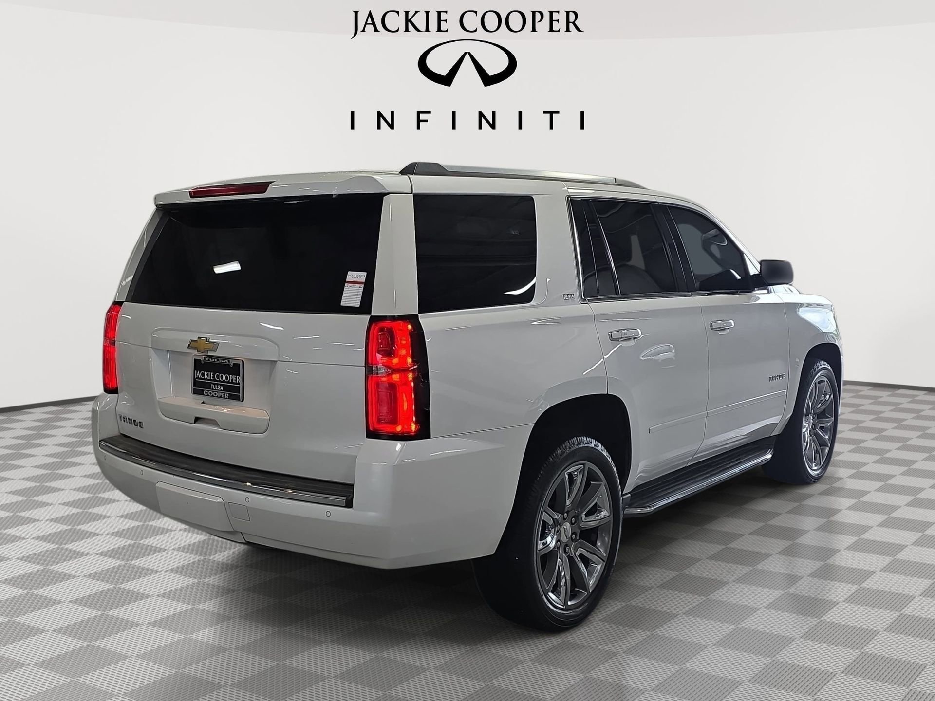 Used 2016 Chevrolet Tahoe LTZ AWD/4WD image 5