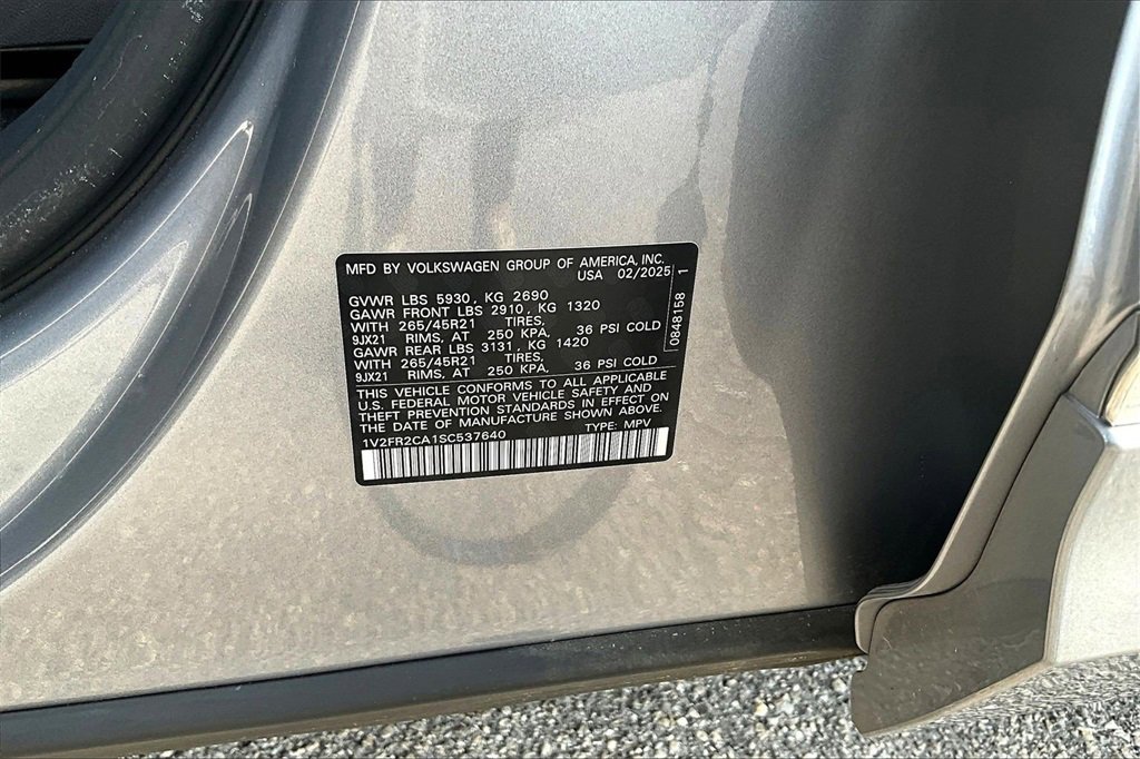 Used 2025 Volkswagen Atlas SEL Premium R-Line image 29