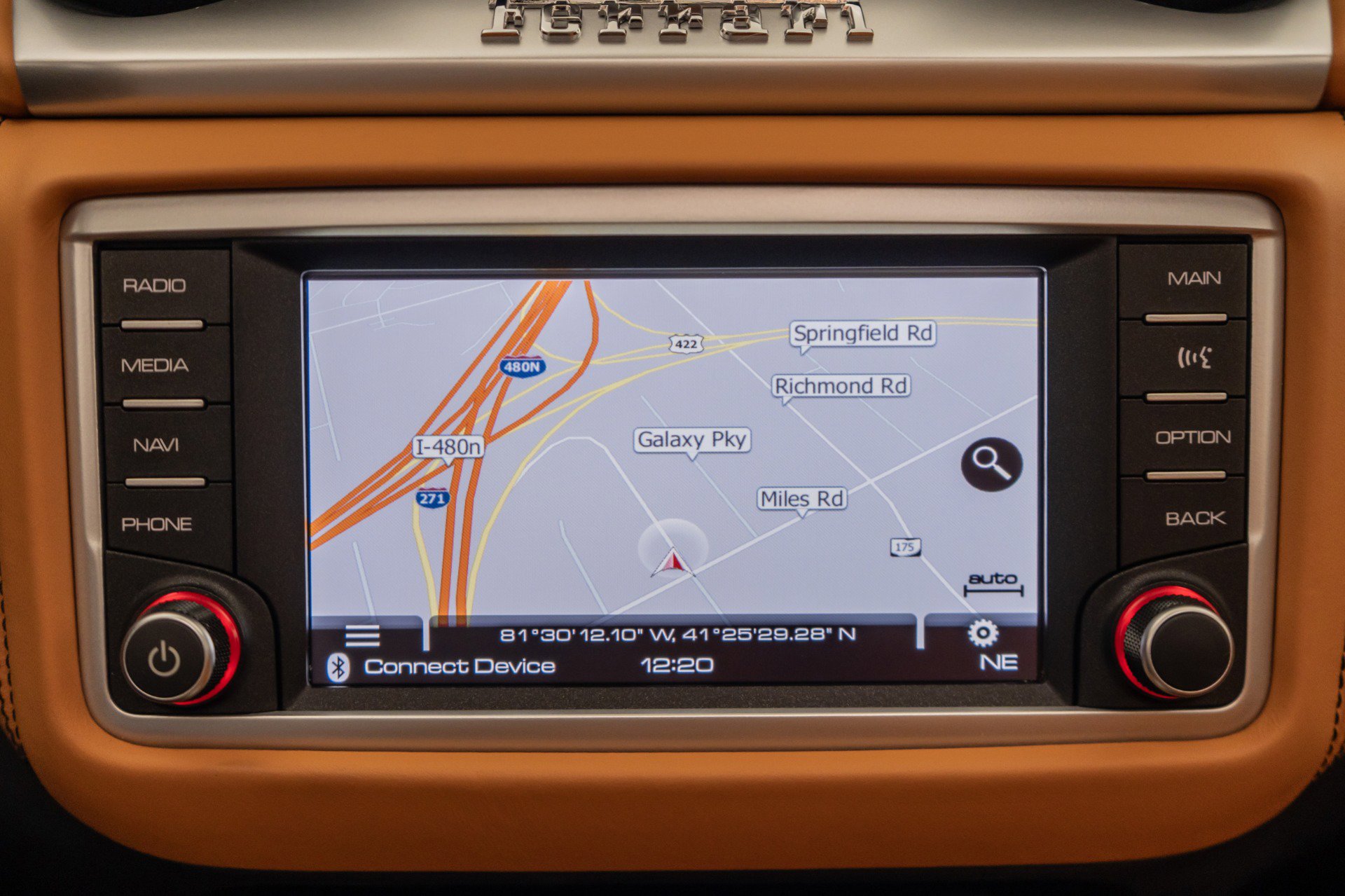 Used 2015 Ferrari California T image 17