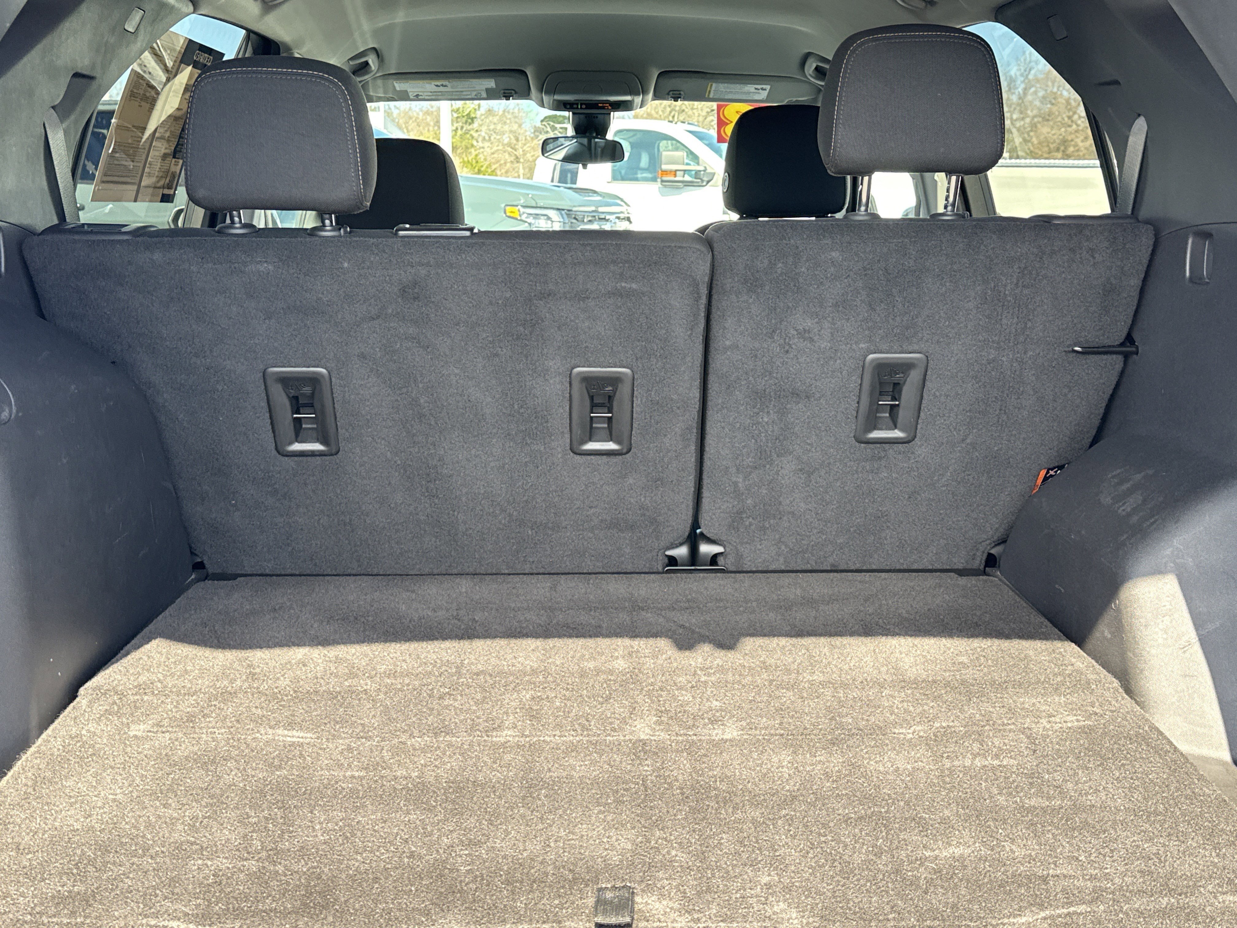 Used 2023 Chevrolet Equinox LT image 30