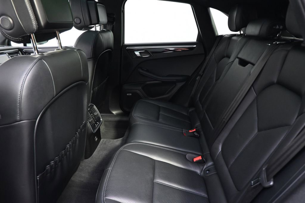 Used 2022 Porsche Macan AWD/4WD image 21