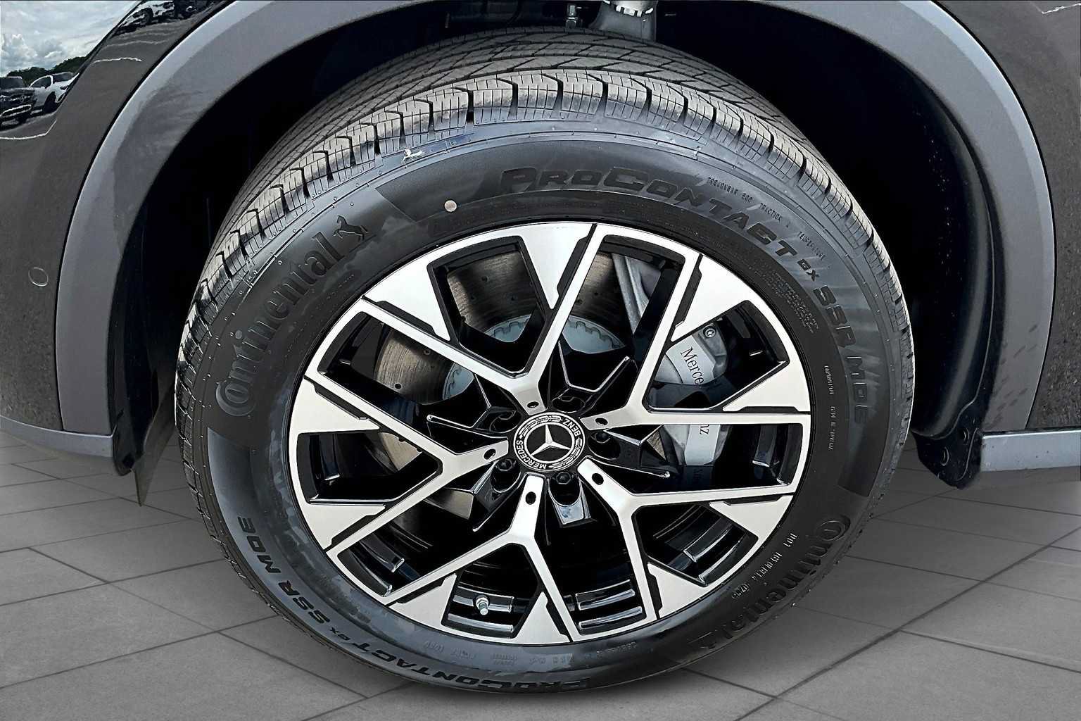 Certified 2025 Mercedes-Benz GLC 350e 4MATIC image 11