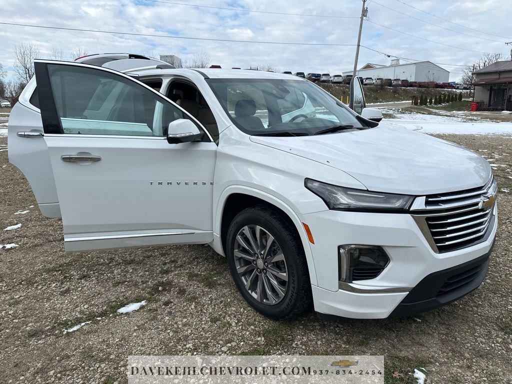 Used 2023 Chevrolet Traverse Premier image 31