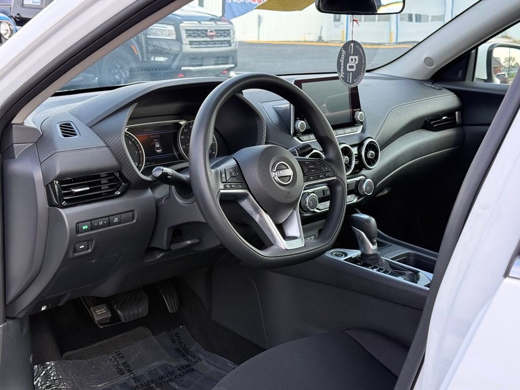 Used 2025 Nissan Sentra SV FWD image 22