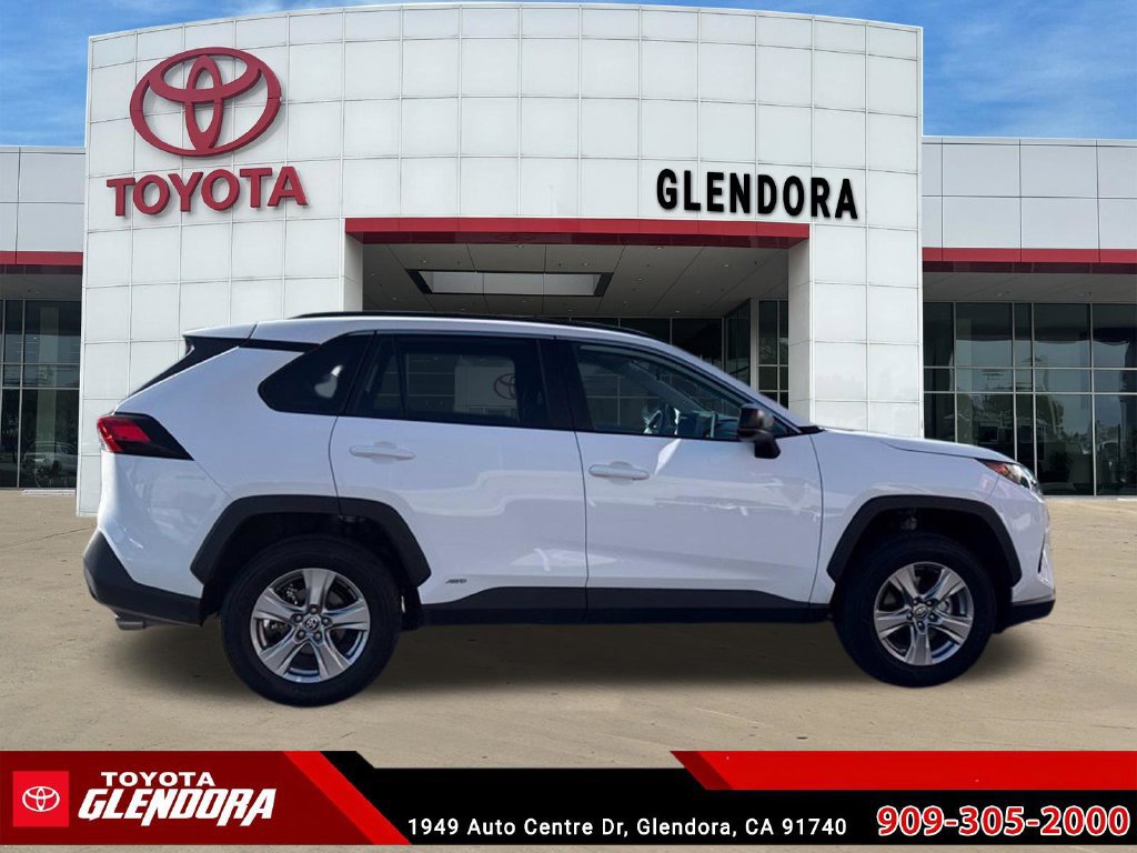 Certified 2025 Toyota RAV4 LE AWD/4WD image 14
