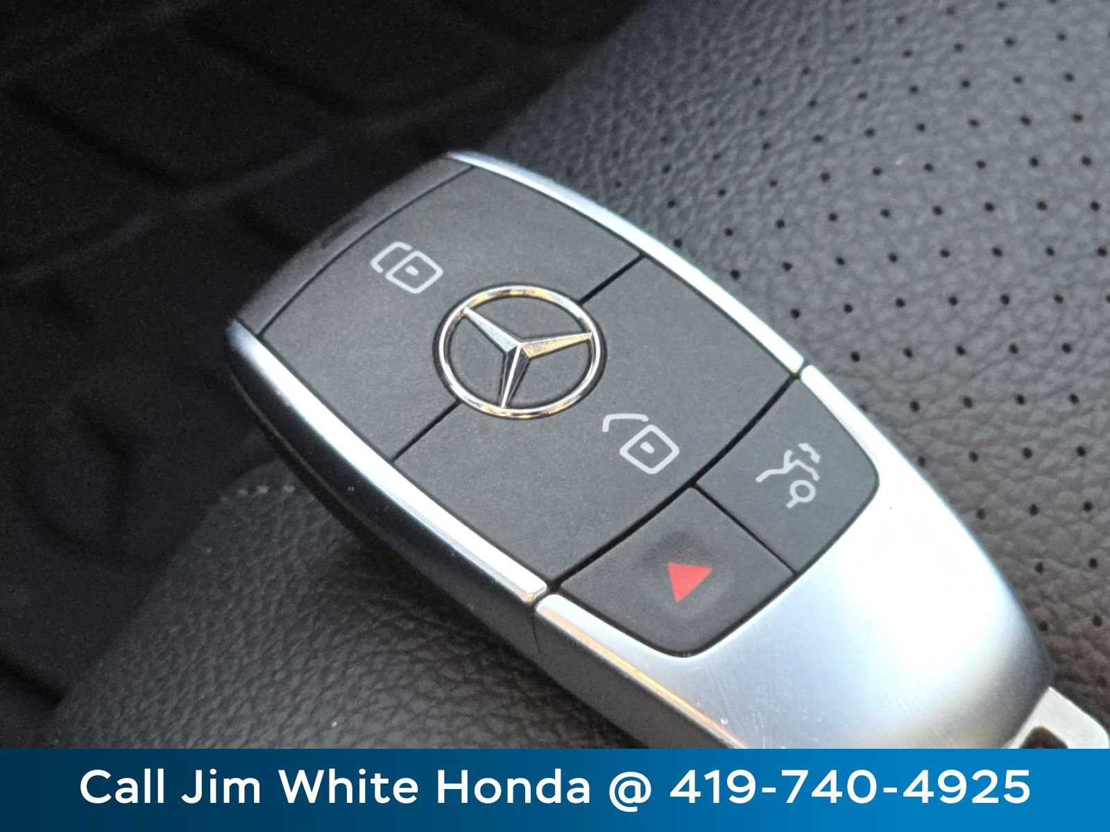 Used 2024 Mercedes-Benz GLS 450 4MATIC image 32