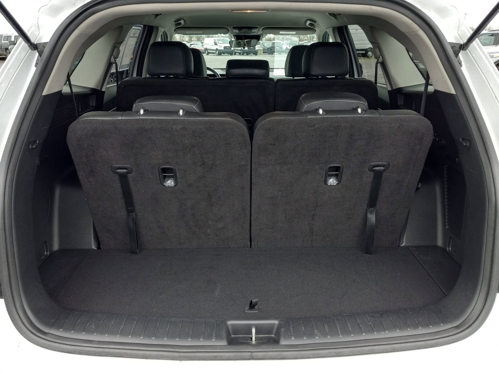 Used 2024 Kia Sorento S image 12