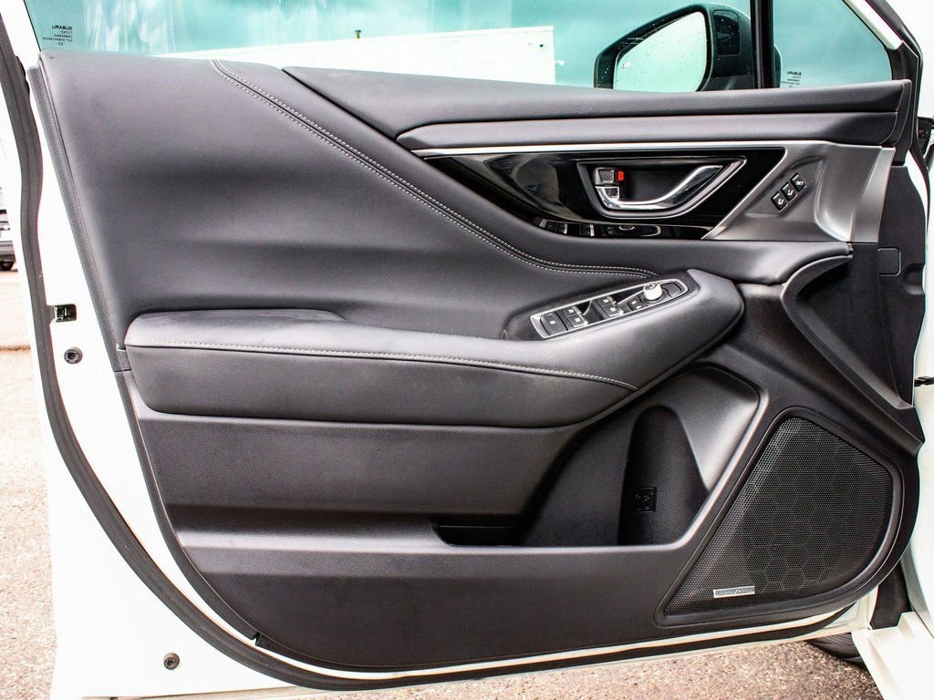 Used 2023 Subaru Legacy Limited image 8