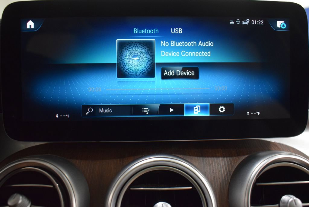 Used 2021 Mercedes-Benz GLC 300 4MATIC w/ Premium Package image 29