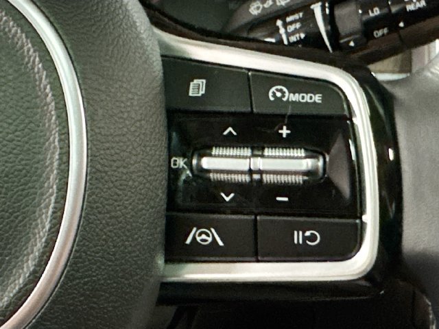 Certified 2023 Kia Sorento S w/ Panoramic Sunroof Package AWD/4WD image 10