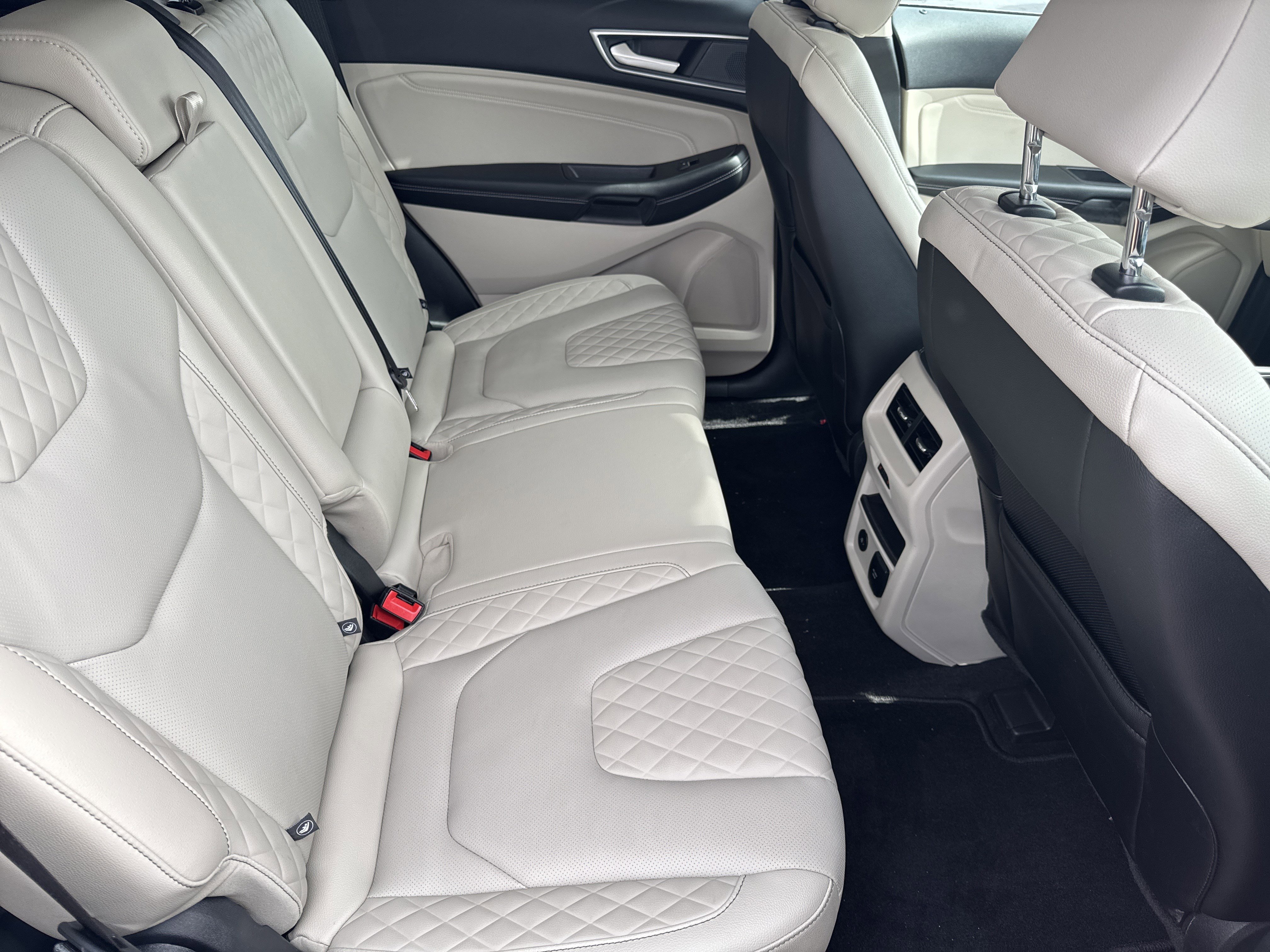 Certified 2024 Ford Edge Titanium w/ Equipment Group 301A image 15