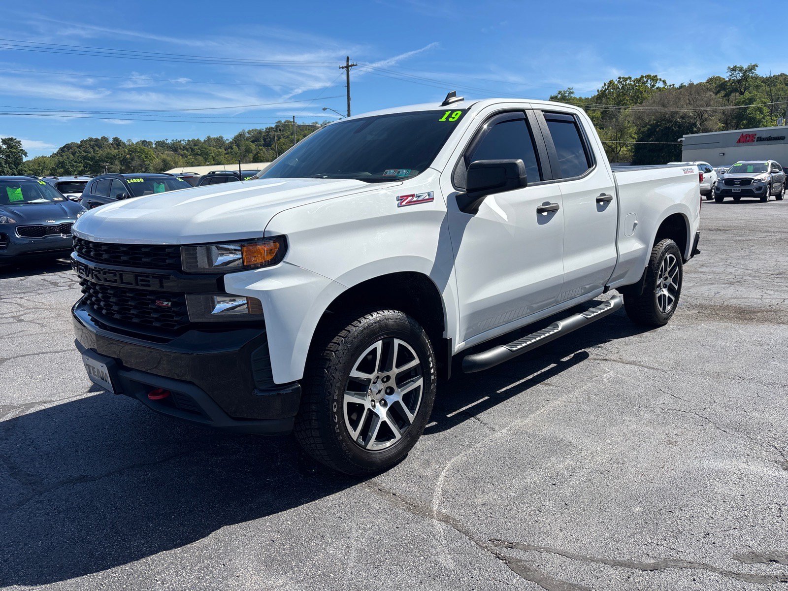 Used 2019 Chevrolet Silverado 1500 Custom Trail Boss w/ Custom Convenience Package AWD/4WD image 3