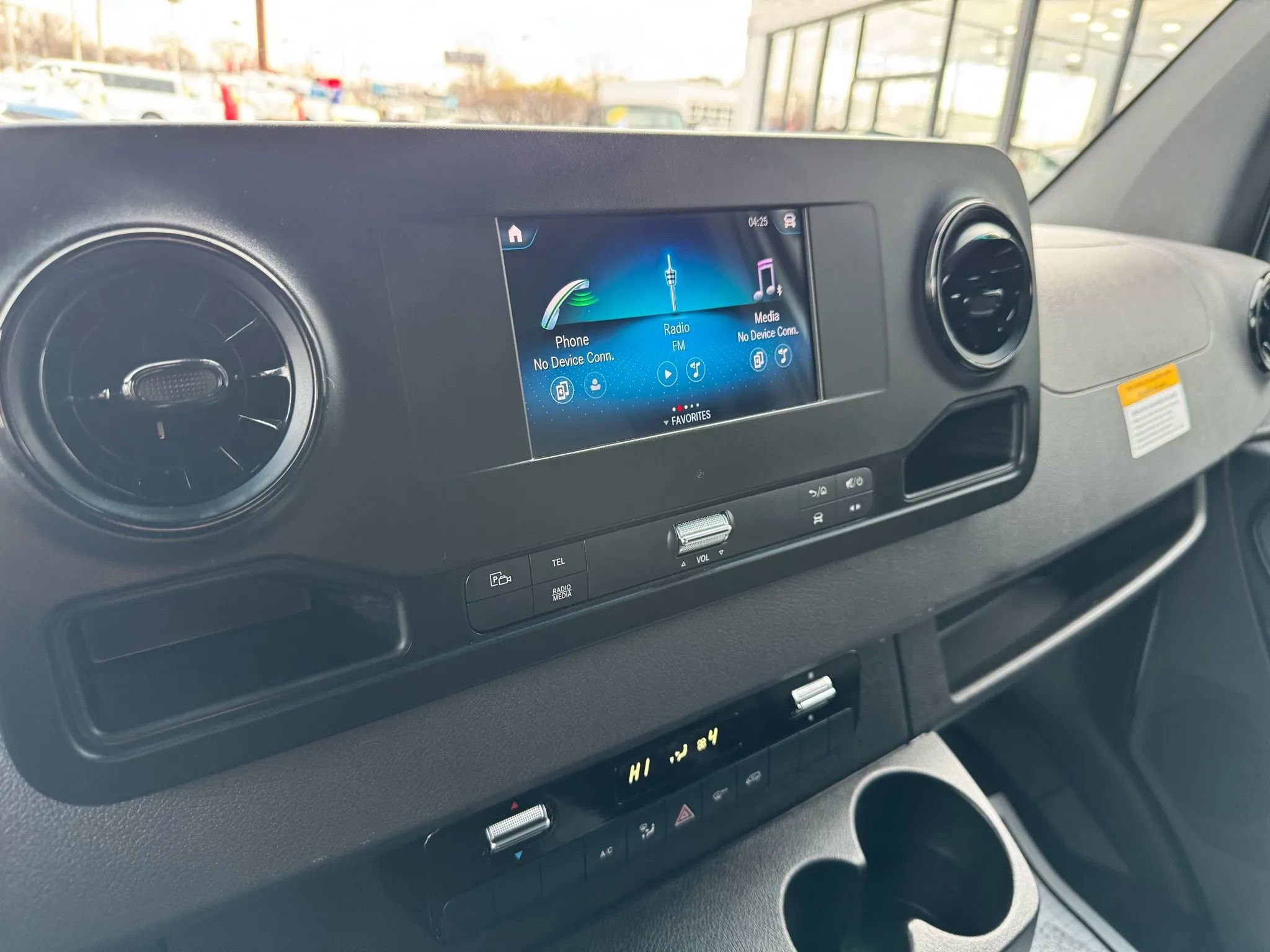 Used 2023 Mercedes-Benz Sprinter 2500 image 10