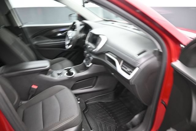 Used 2022 GMC Terrain SLE w/ Driver Convenience Package FWD image 9
