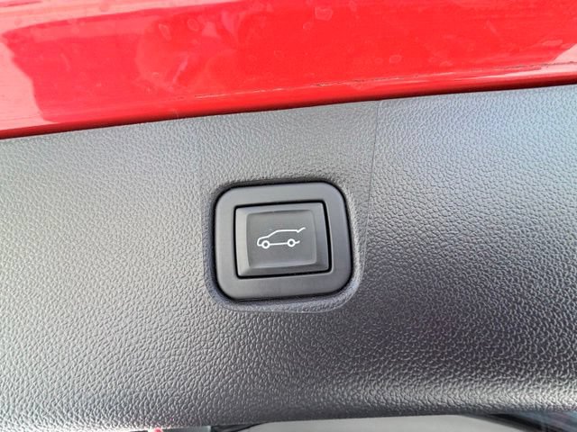 Used 2025 Chevrolet Blazer RS w/ Driver Confidence II Package FWD image 37