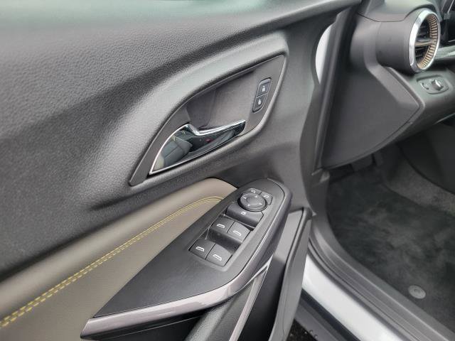 Used 2024 Chevrolet Trax ACTIV w/ Sunroof Package image 7