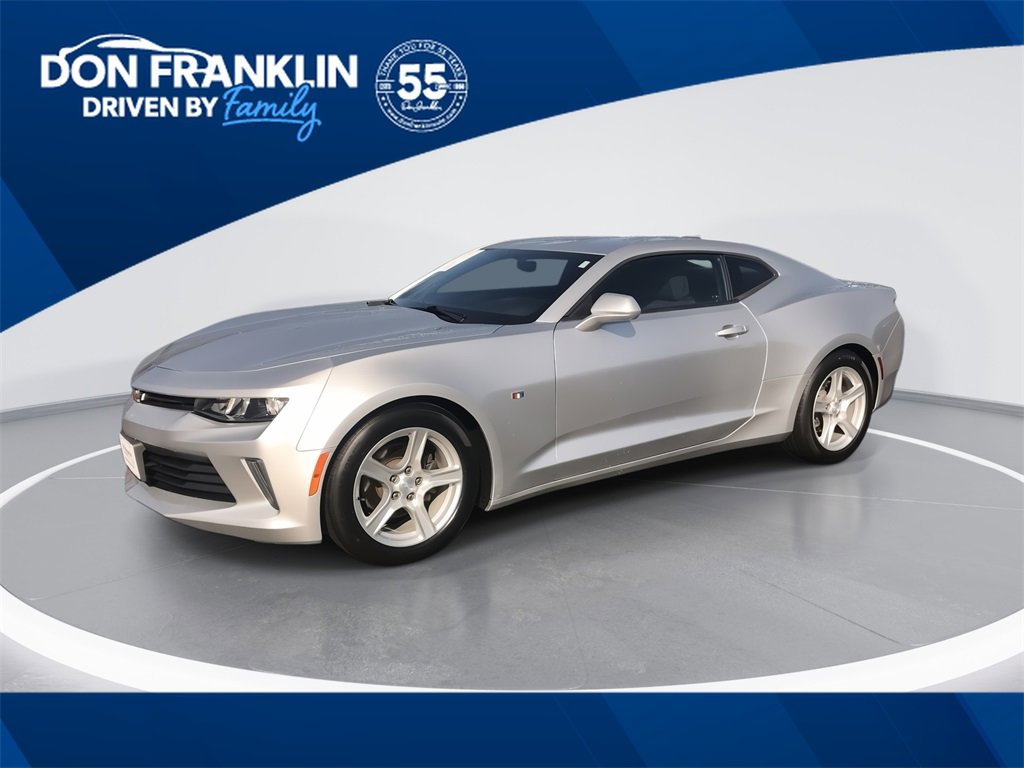 Used 2018 Chevrolet Camaro LT image 1