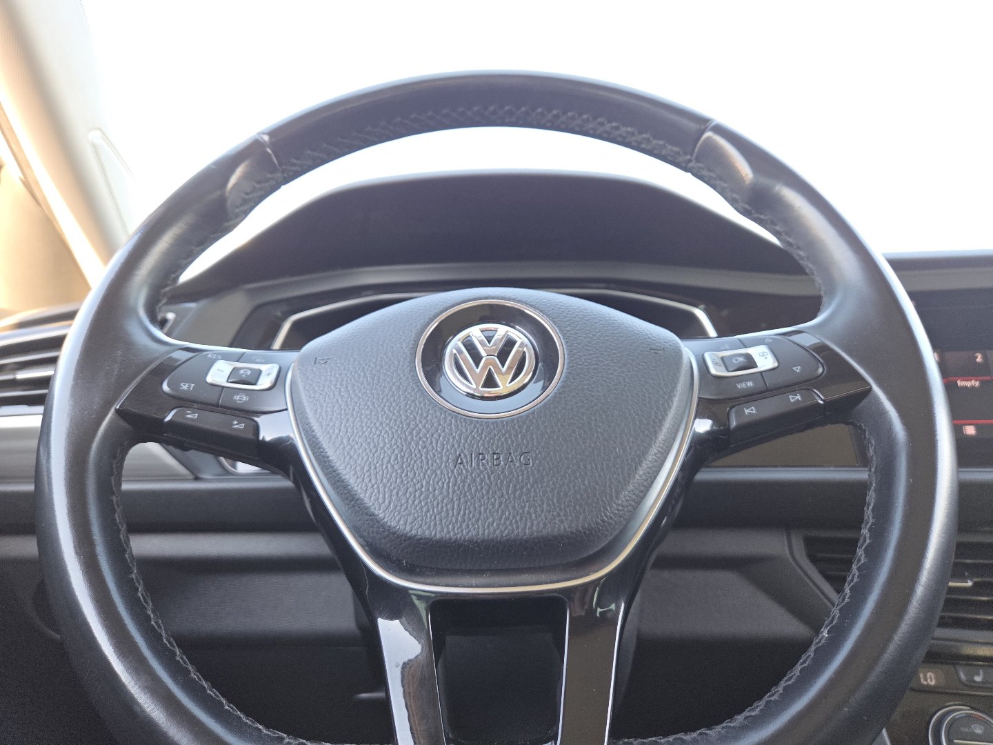 Used 2019 Volkswagen Jetta SEL FWD image 25