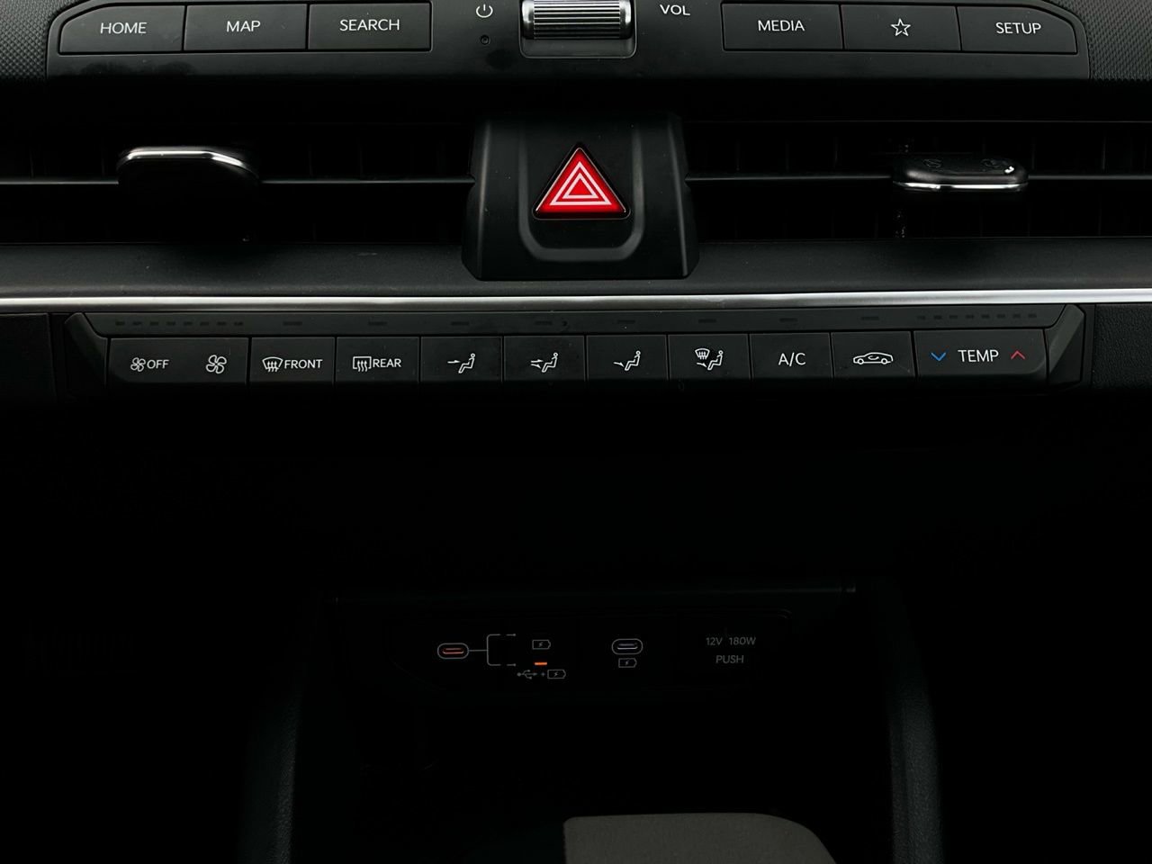 Used 2025 Kia K4 LXS image 28