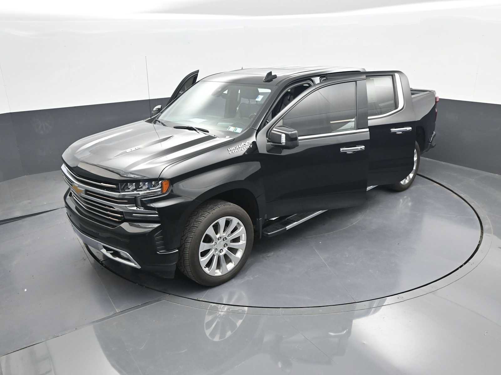 Used 2021 Chevrolet Silverado 1500 High Country w/ Technology Package AWD/4WD image 42