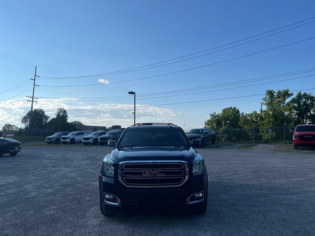Used 2017 GMC Yukon SLE w/ SLE Value Package AWD/4WD image 3