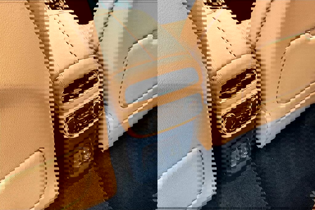 Used 2023 Genesis GV80 2.5T w/ Prestige Package image 33