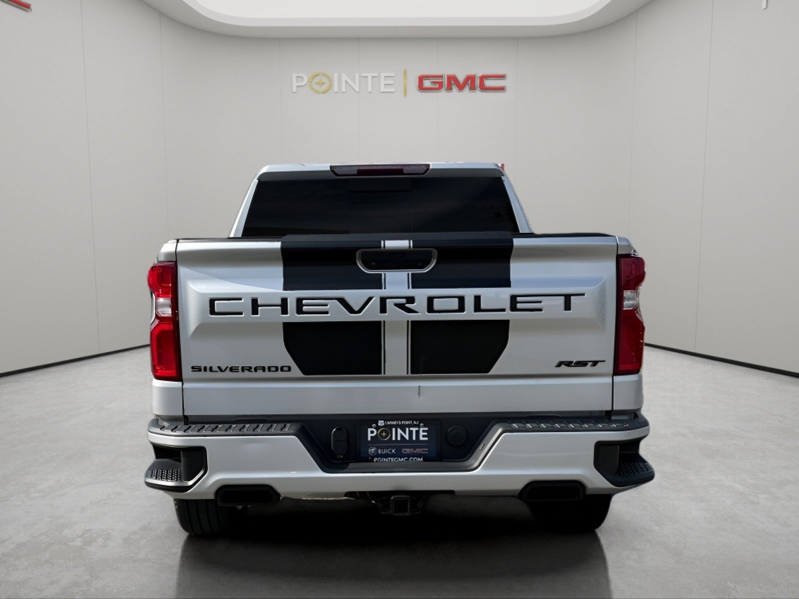 Used 2021 Chevrolet Silverado 1500 RST w/ Rally Edition AWD/4WD image 4