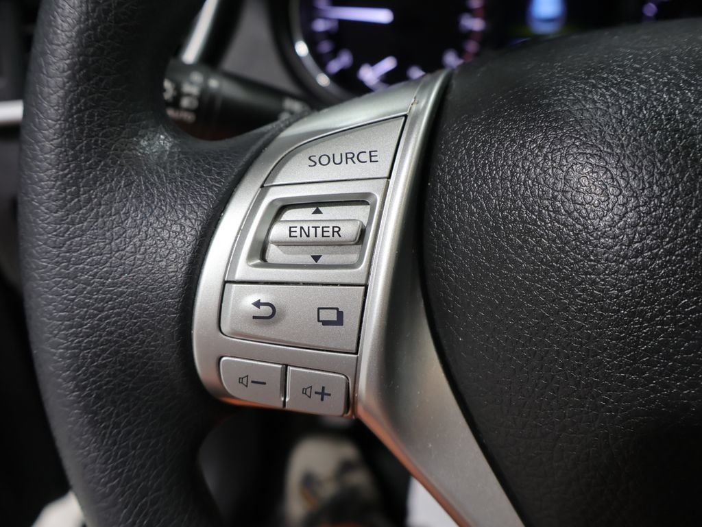 Used 2016 Nissan Rogue SV w/ SV Premium Package AWD/4WD image 36