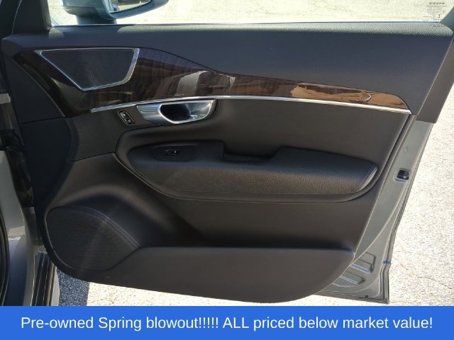 Used 2016 Volvo XC90 T6 Momentum w/ Momentum Plus Package AWD/4WD image 45