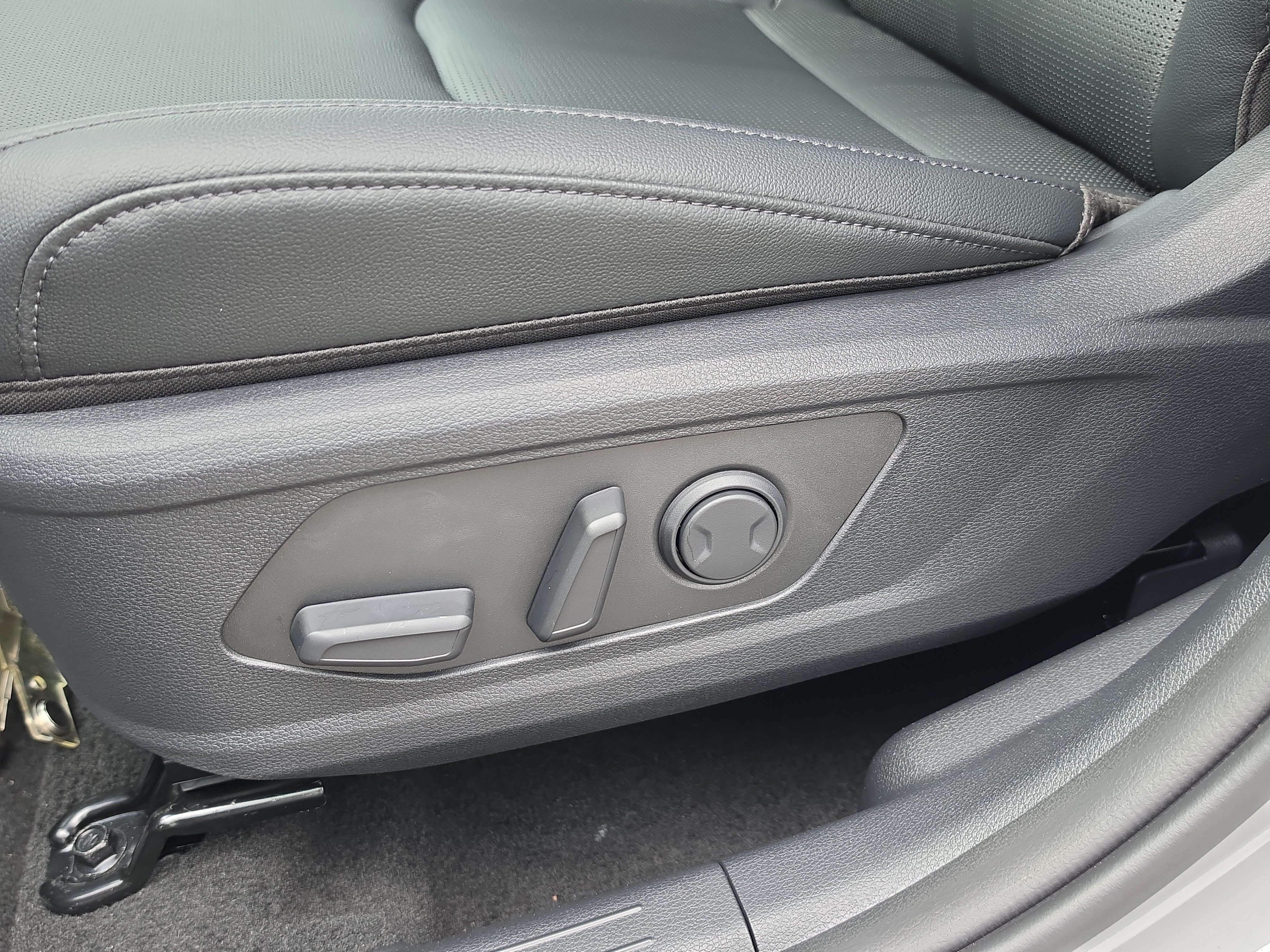New 2027 Kia Sportage EX FWD image 21