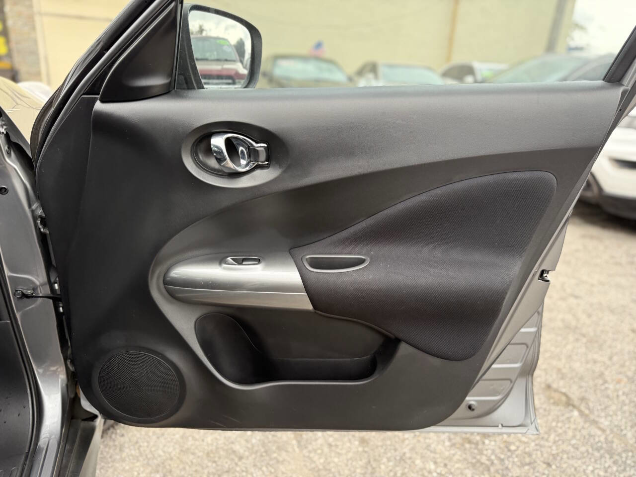 Used 2016 Nissan Juke S image 27