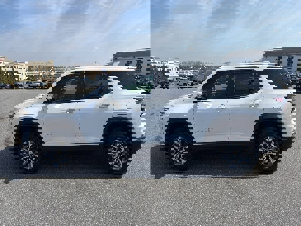 New 2026 Chevrolet Equinox LT w/ Convenience Package II image 3