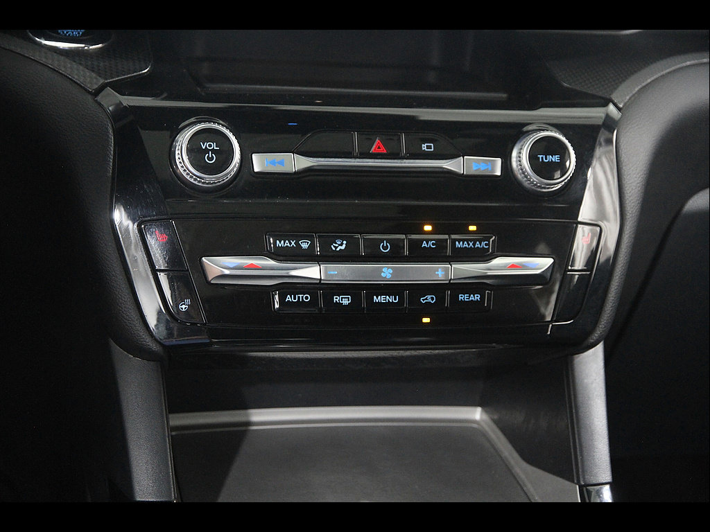 Used 2023 Ford Explorer ST-Line w/ Class IV Trailer Tow Package AWD/4WD image 15