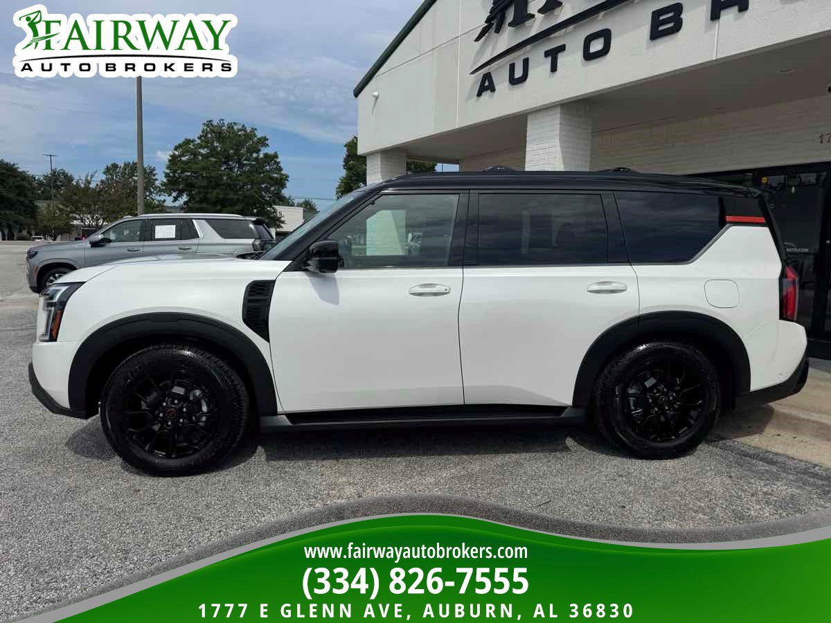 Used 2025 Nissan Armada PRO-4X w/ Pro-4X Premium Package AWD/4WD image 8