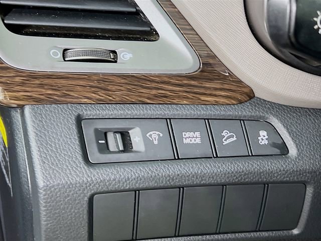 Used 2017 Hyundai Santa Fe Sport image 9