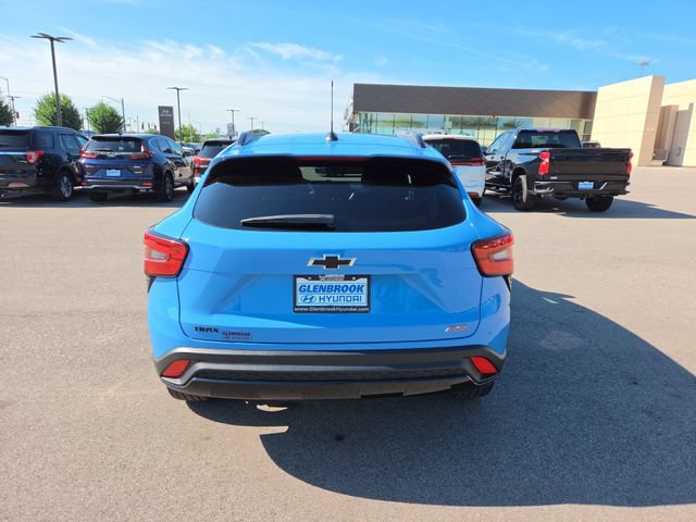 Used 2024 Chevrolet Trax RS w/ Sunroof Package FWD image 6