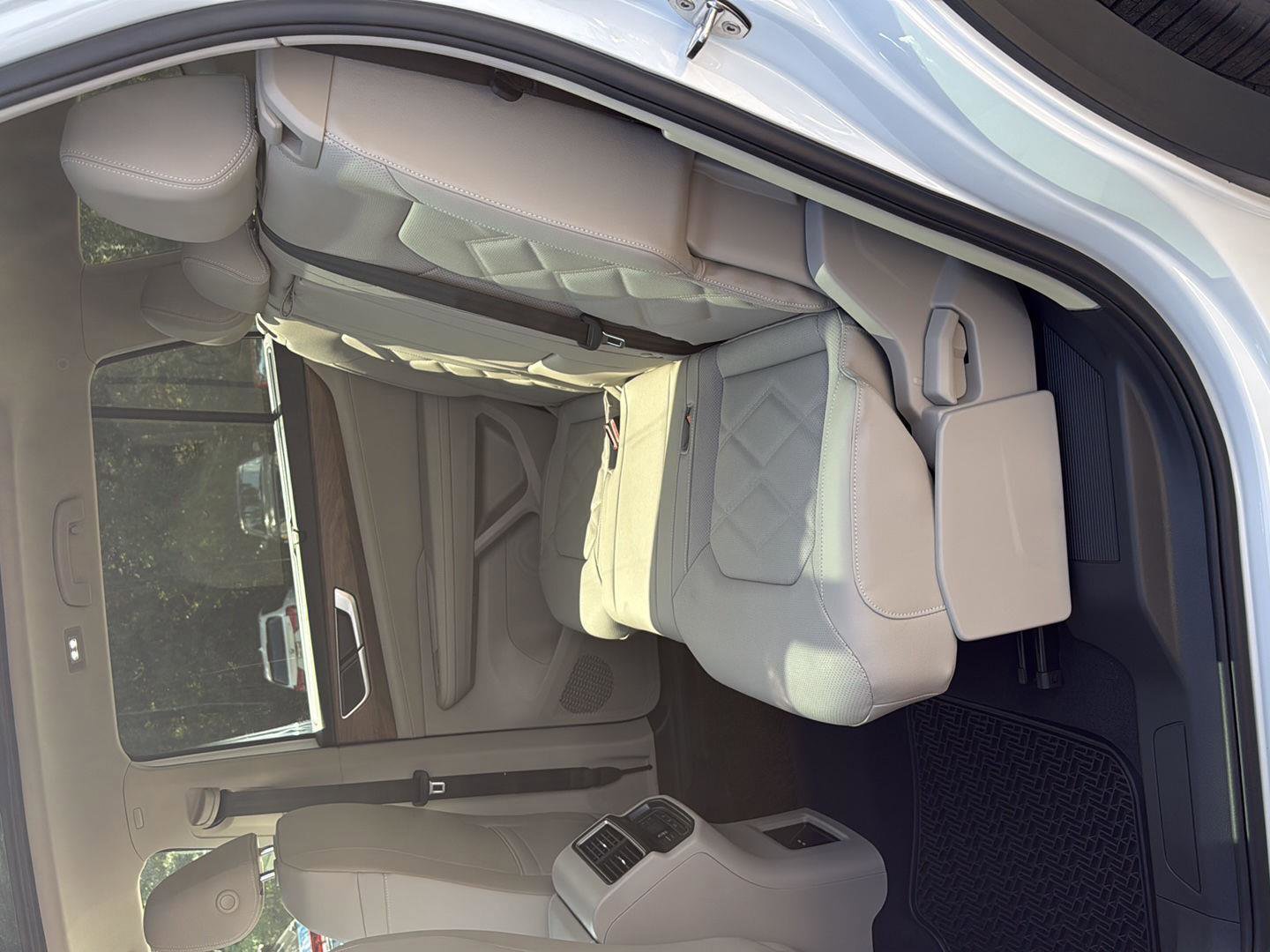 New 2026 Volkswagen Atlas SE image 18