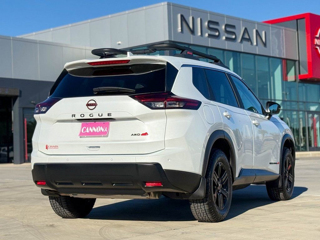 Used 2025 Nissan Rogue SV w/ Rock Creek Premium Package image 9