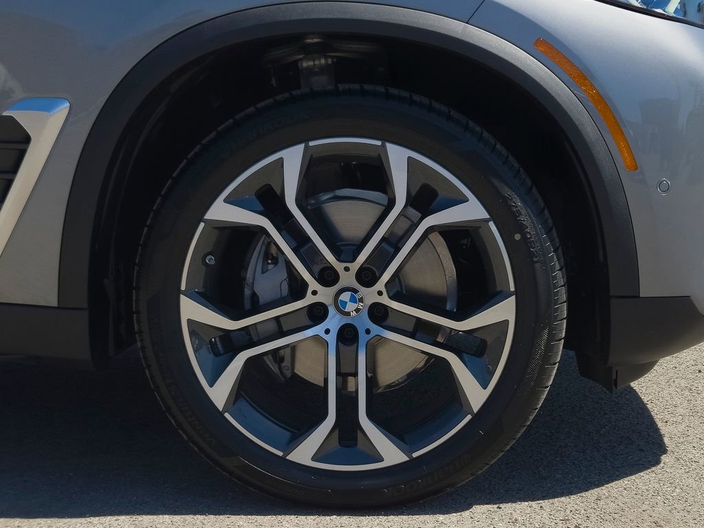 New 2026 BMW X5 sDrive40i w/ Climate Comfort Package RWD image 6