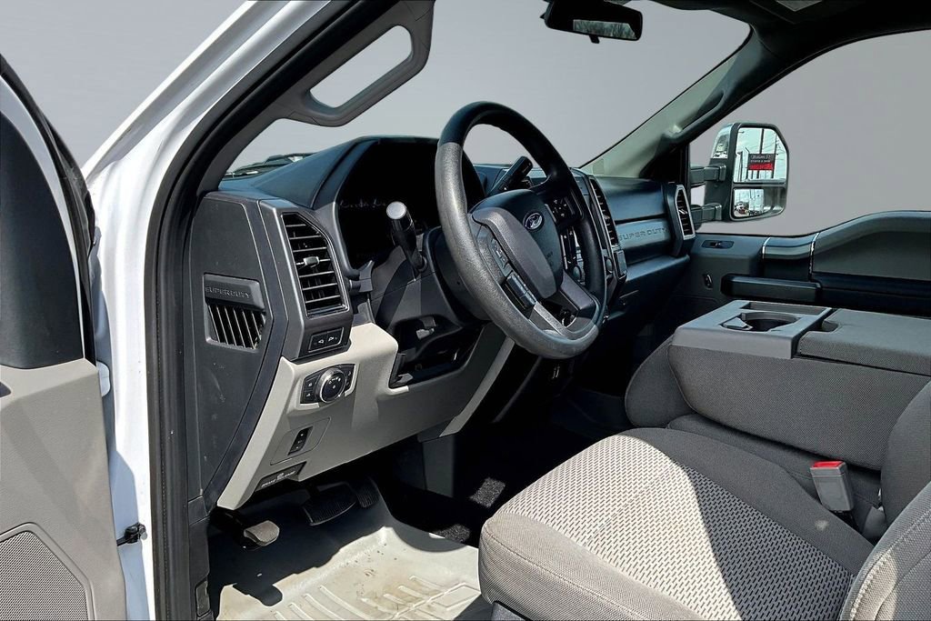 Used 2019 Ford F350 XLT w/ XLT Premium Package AWD/4WD image 22