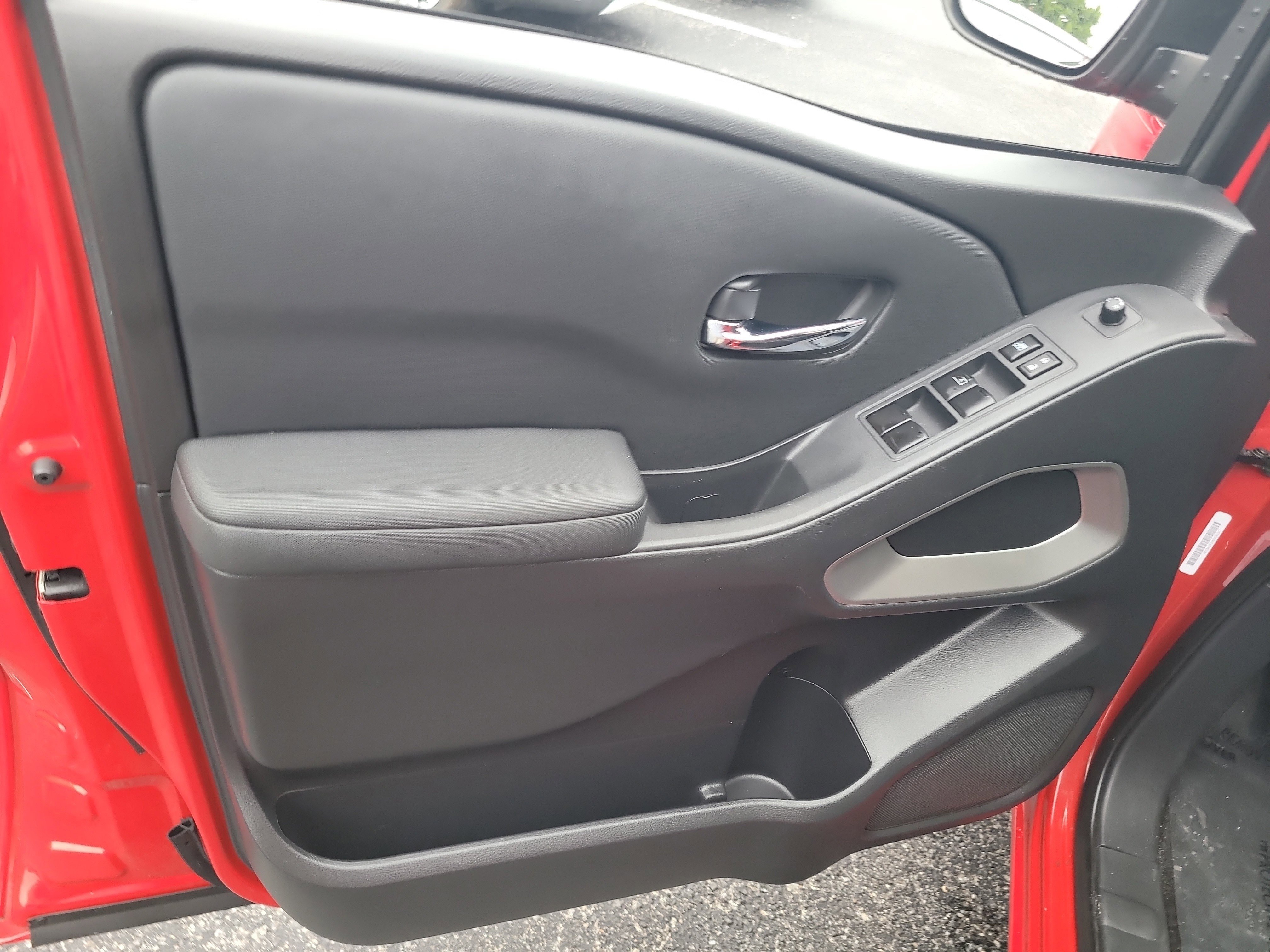 Used 2022 Nissan Frontier SV image 18