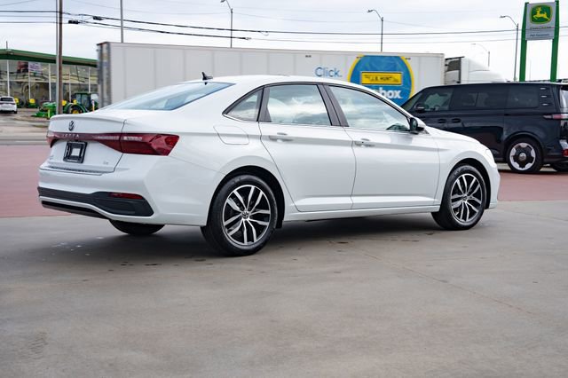 New 2026 Volkswagen Jetta SE image 6