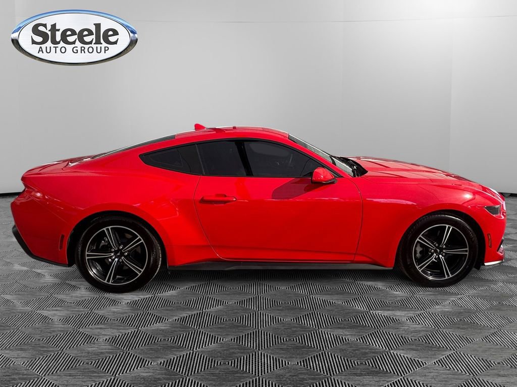 Used 2025 Ford Mustang Coupe image 6