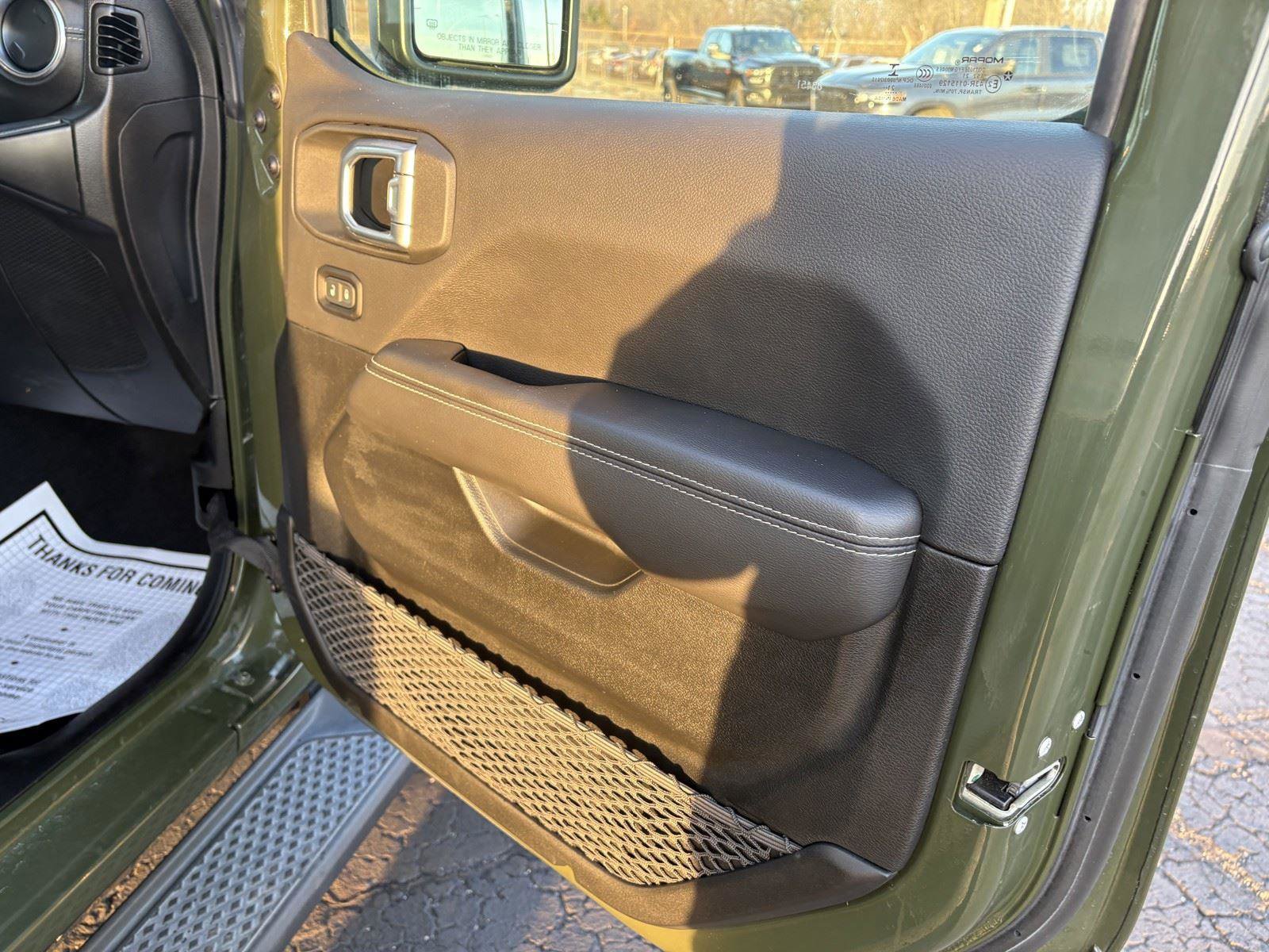 Used 2021 Jeep Gladiator Overland w/ Popular Equipment Package image 11